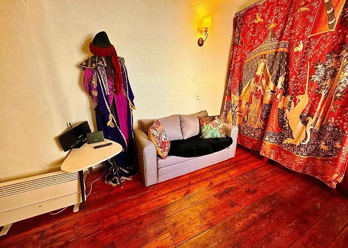 Medieval Unit With Sauna Daire